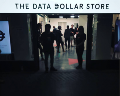 A Kaspersky Lab boltot nyitott Londonban: a vásárlók személyes adataikkal fizettek