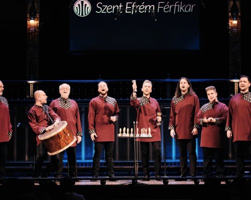 Abeer Nehme a Szent Efrém Férfikarral ad ortodox Karácsonyi koncertet