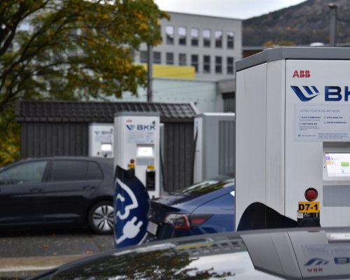 Az ABB ezredik, Norvégiában telepített villámtöltője fontos mérföldkő az e-mobilitás terén