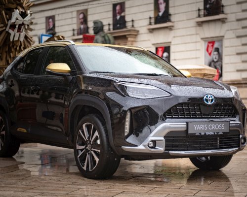 Mintegy 30.000 hibrid autó Magyarországi eladása után a Toyota megkezdi a vadonatúj Yaris Cross forgalmazását